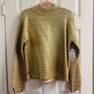 Chic Gold Knit Turtleneck Sweater